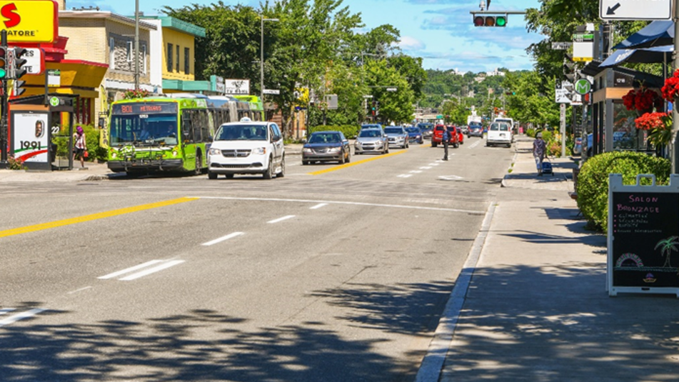 1re Avenue, intersection des Saules